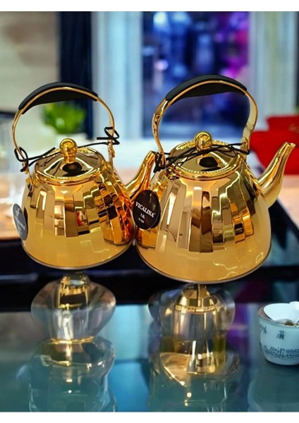 Gri gold kapaklı paslanmaz çaydanlık seti, şık ve dayanıklı tasarım, 3 litrelik kapasite