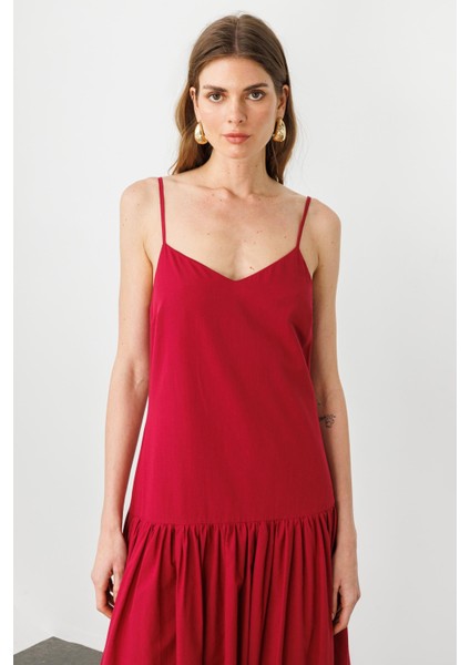 Vişne Rahat Kesim Büzgü Detaylı Pamuklu Ip Askılı Maxi Elbise modelleri