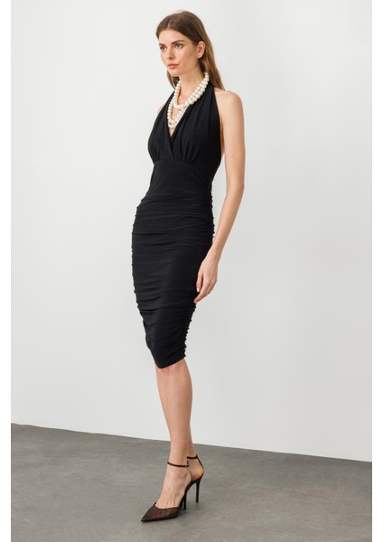 Siyah Halter Yaka Drapeli Sırt Dekolteli Midi Boy Elbise fırsatları