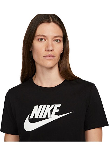 Sportswear Essentials Kadın Günlük Tişört DX7906-010 Siyah modelleri