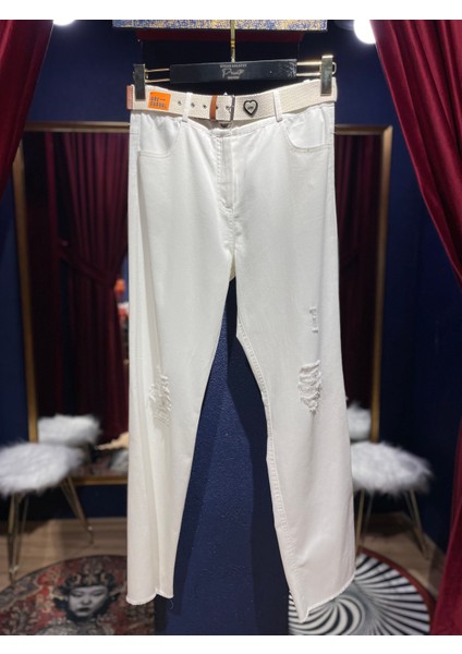 Kemerli Yırtık Pantolon