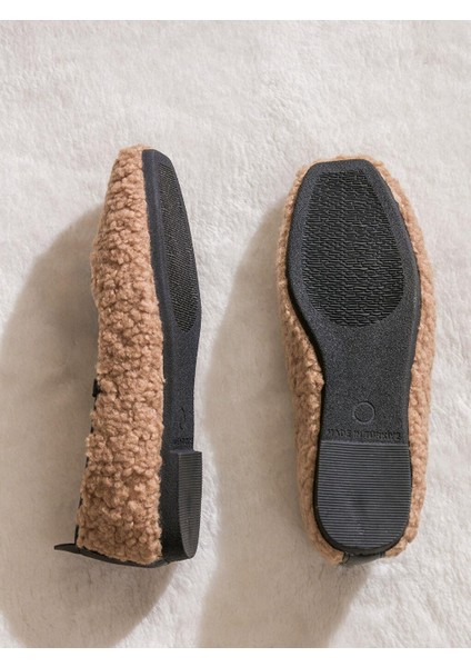 Bej Pelüş Kadın Ev Ayakkabısı fırsatları