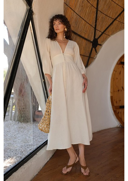 V Yaka Giritli Düğme Detaylı Poplin Elbise Krem 9290-E indirimleri