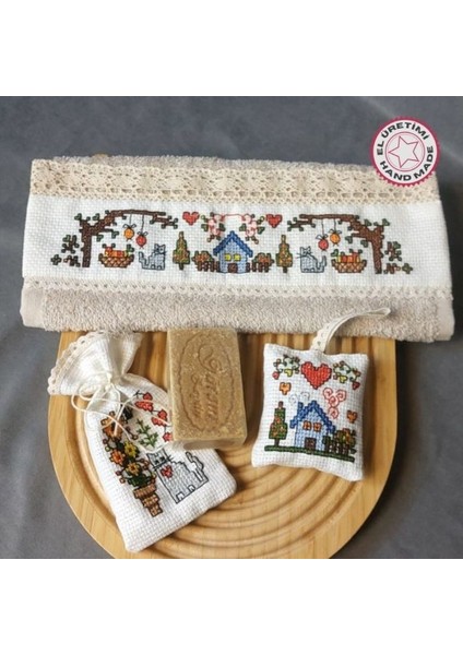 0724 El Yapımı Banyo El Havlusu Lavanta Torbası ve Sabunluk Üçlü Set
