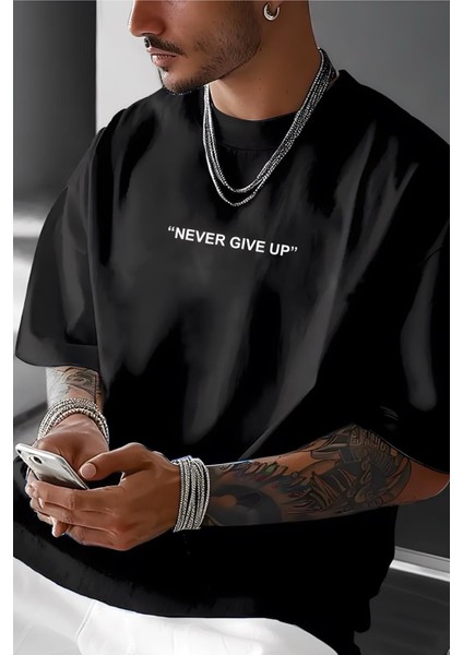 Never Give Up Baskılı Bisiklet Yaka Erkek Tshirt