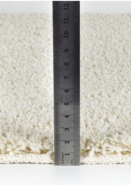 Home - Krem Shaggy Oval Yolluk