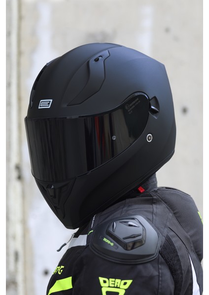 Strada Mat Siyah Kask ( Güneş Vizörlü ) fiyatları