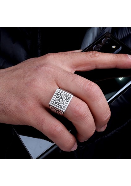 925 Ayar Gümüş Otantik Desen Motifli Erkek Yüzük