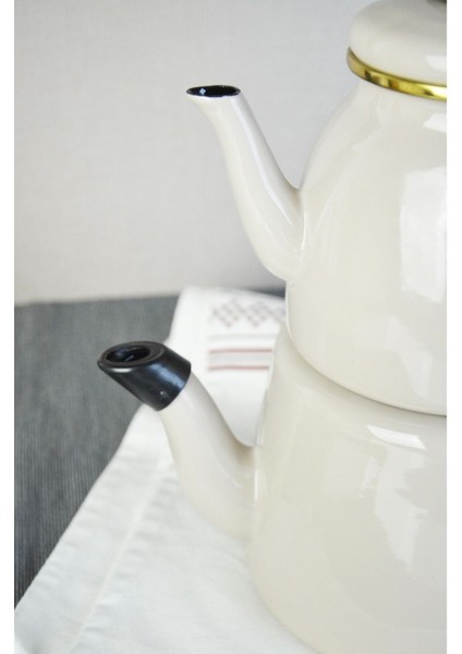 Şık Bej Emaye Çaydanlık, Zarif ve Dayanıklı Tasarım, 0-1,99 L fırsatları