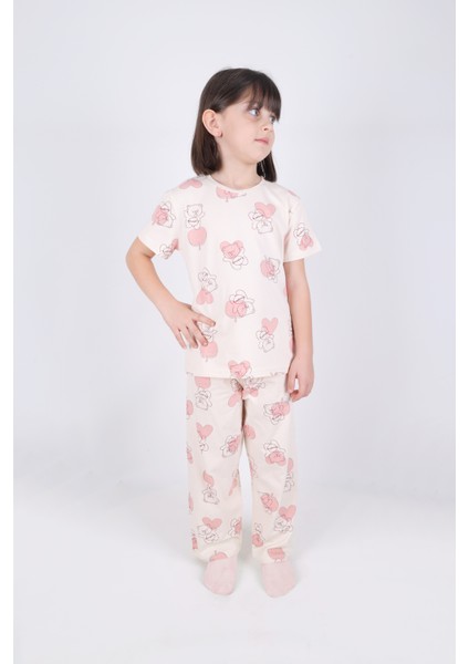 Kız Çocuk Pamuklu Kalpli Desenli Pijama Takımı