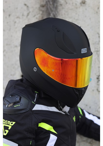 Strada Mat Siyah Kask ( Güneş Vizörlü ) indirimleri