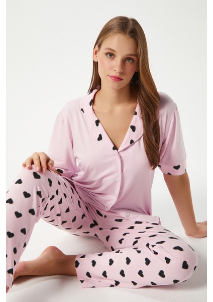 Kadın Lily Yumuşak Doku Pembe Kalpli Ön Düğmeli Kısa Kollu Pijama Takımı