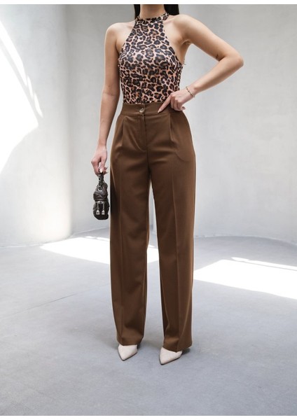 Arkasi Lasti̇kli̇ Pi̇leli̇ Dökümlü Wide Leg Pantolon