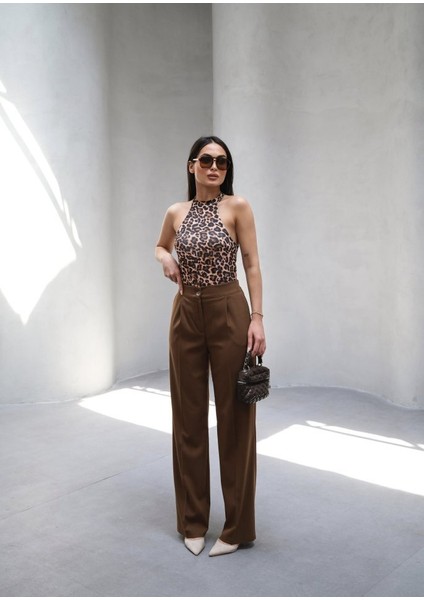 Arkasi Lasti̇kli̇ Pi̇leli̇ Dökümlü Wide Leg Pantolon