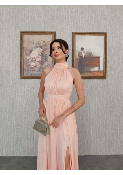 Halter Yaka Yırtmaçlı Kloş Uzun Elbise