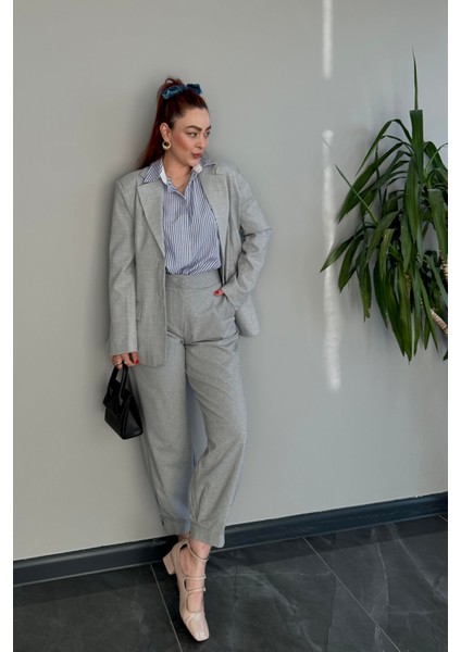 Yüksek Bel Paçası Düğme Detaylı Gri Pantolon