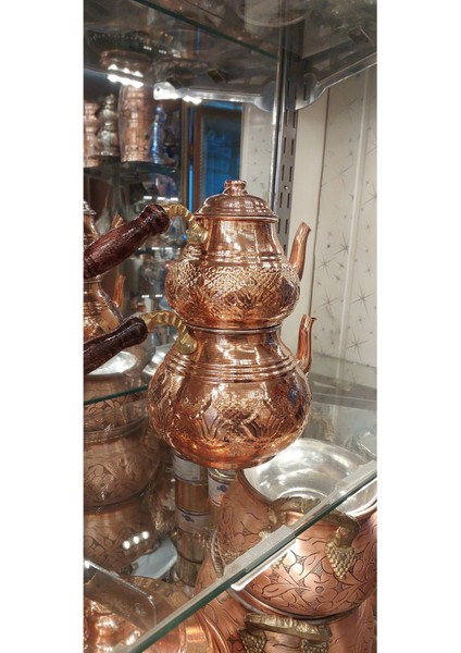 El Yapımı Bakır Demlik, Lale Desenli, 2.7L, Aile Boy, Kalaylı, Mat, Metalik Renk fırsatları