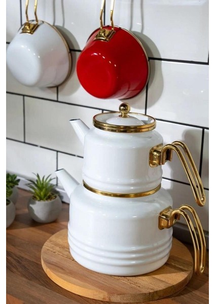 Beyaz Emaye Çaydanlık Takımı, şık ve dayanıklı mutfak aksesuarı