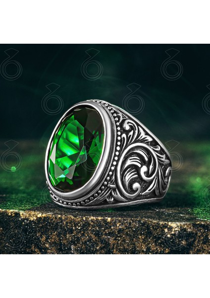 925 Ayar Gümüş Kalem Işlemeli Yeşil Zirkon Taşlı Oval Erkek Yüzük