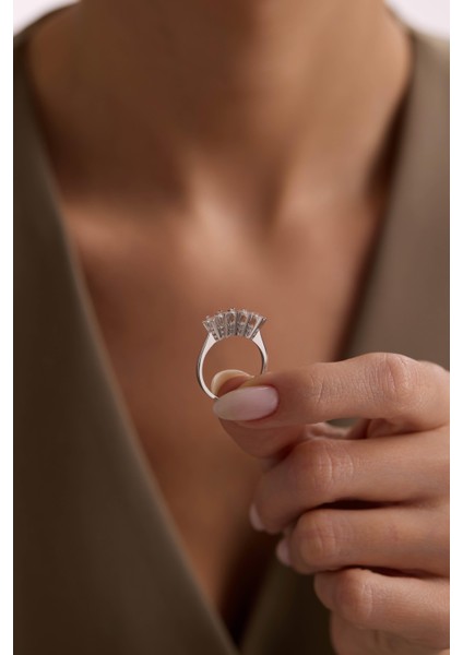 0,25 Karat Beştaş Pırlanta Yüzük modelleri