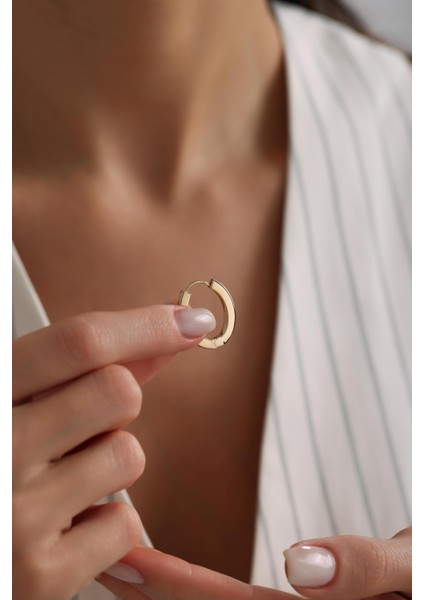 14 Ayar Oval Altın Küpe