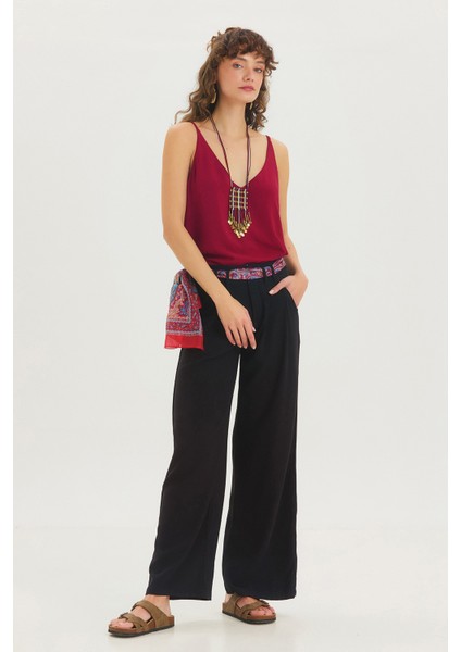 V Yaka Minimal Askılı Bluz Bordo