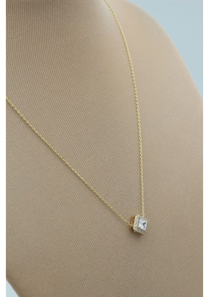 Stil Incisi/xupıng Jewelry Baget Kare Zirkon Taşlı Kolye fiyatları
