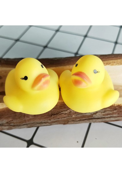 2 Adet Rastgele Stil Kauçuk Ördek Bebek Banyo Oyuncakları Abd Başkanı Trump Komik Ördek Sesli Sıkıştırılabilir Banyo Duş Suya Yüzen Sarı Ördek Çocuk Oyuncağı - Turuncu (Yurt Dışından)