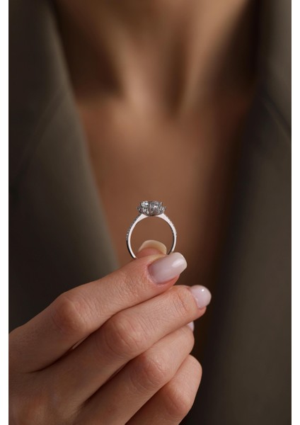 14 Ayar Beyaz Lotus Taşlı Altın Yüzük modelleri