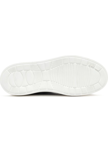 Erkek Siyah Bağcıklı Kalın Tabanlı Deri Sneaker 25SFD724218
