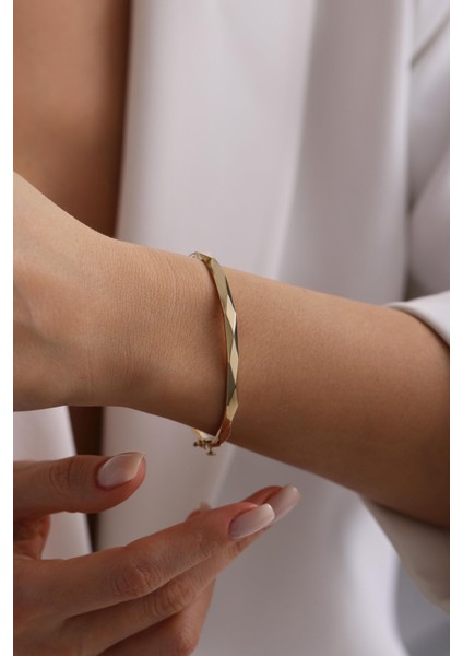 14 Ayar Desenli Kelepçe Altın Bilezik