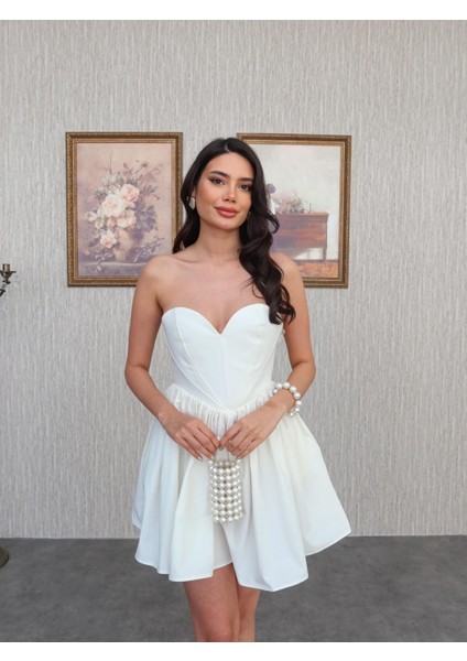 Kalp Detay Mini Elbise