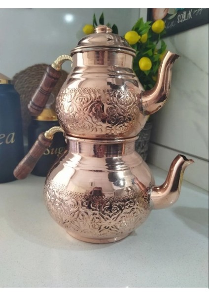 Büyük Boy Ahşap Kulplu Otantik Çaydanlık Takımı, Şık ve Dayanıklı Bakır Tasarım