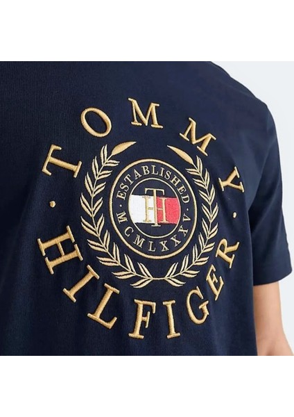 Göğüsde Nakış Işleme Logolu T-Shirt fiyatları