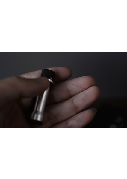 Venom Proje Sihir Numaraları Mini Yüzen Cihaz Magia Profesyonel Sihirbazlar Için Sahne Sokak Gösteri Prop Illüzyon Eğlenceli (Yurt Dışından) fırsatları