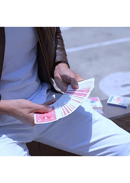 Üçlü Heliks Sihir Hileleri Oyun Kartları Poker Desteleri Ortaya Çıkan Yakın Sokak Illüzyon Hile Zihin Okuma Bulmaca Oyuncakları Magia Kartı (Yurt Dışından) fiyatları