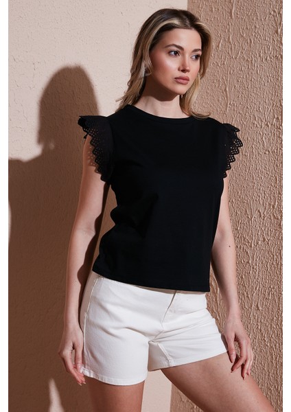 Pamuk Standart Fit Güpürlü Kol Bisiklet Yaka T Shirt Bayan T Shirt 25Y0544K1 fiyatları