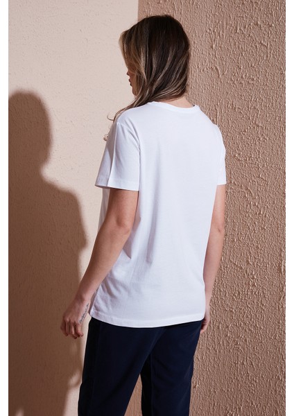 Baskılı Pamuk Regular Fit Bisiklet Yaka T Shirt Bayan T Shirt 25Y0395K1 indirimleri