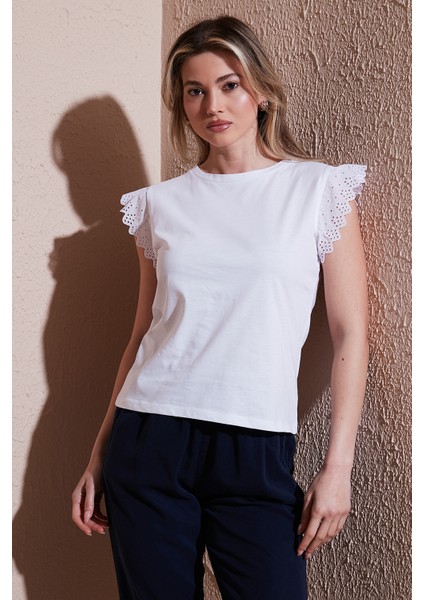Pamuk Standart Fit Güpürlü Kol Bisiklet Yaka T Shirt Bayan T Shirt 25Y0544K1 modelleri