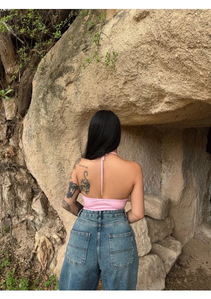 Önü Ipli Boyundan Bağlamalı Bodysuit