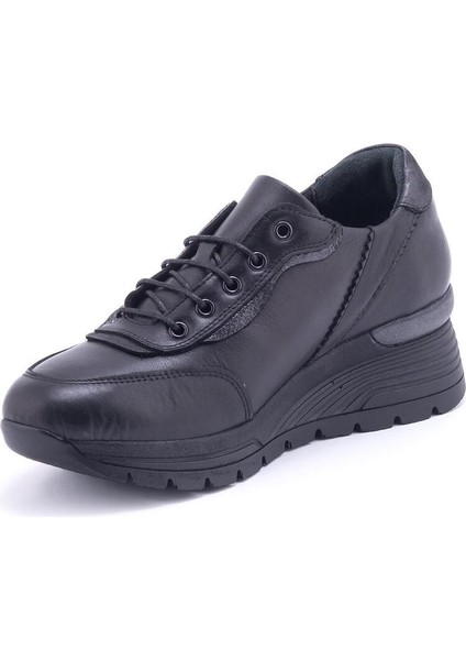 2313030K Kadın Deri Airflow Taban Bağcıklı Günlük Ayakkabı fırsatları