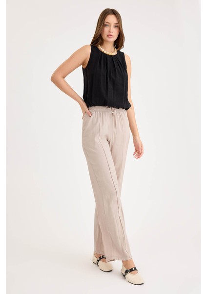Beli Lastikli Önü Dikiş Detaylı Pantolon