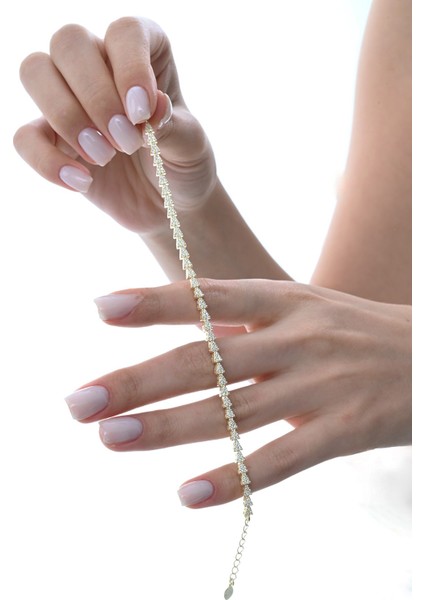 Gümüş Altın Yaldızlı Zirkon Taşlı Modern Görünümlü Ardışık Üçgenler Bileklik SGTL12853GOLD fiyatları