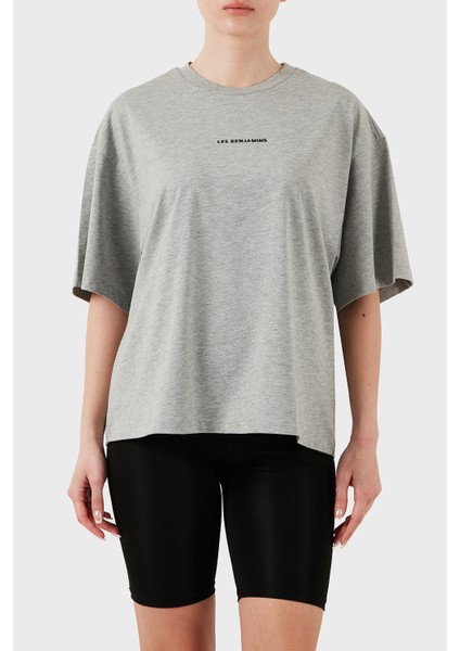 Pamuk Oversize Fit Bisiklet Yaka Logolu T Shirt Bayan T Shirt Lbnoosessfuts