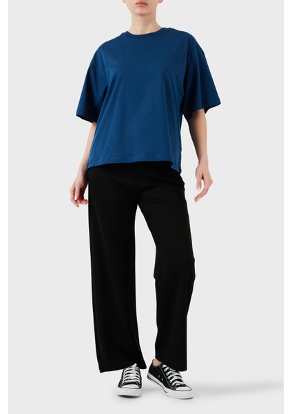 Pamuk Oversize Fit Bisiklet Yaka Logolu T Shirt Bayan T Shirt Lbnoosessfuts fiyatları