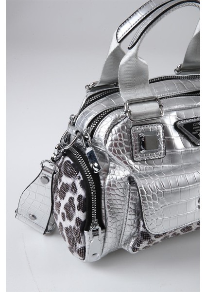 17360 Kadın Omuz Askılı Kol Çantası fırsatları