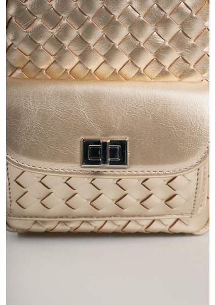 Kadın 17833 Omuz ve Sırt Çantası fırsatları