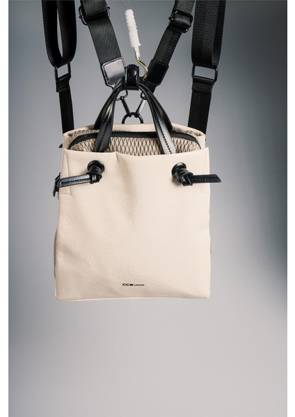 Kadın 17826 Omuz ve Sırt Çantası fırsatları