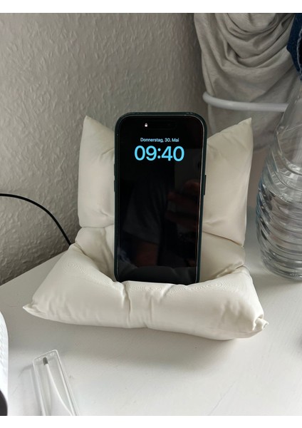 Yastık Telefon Tutucu USB Kablo Delilki
