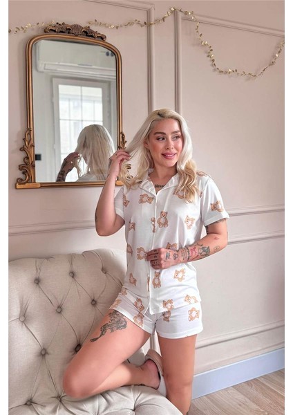 Doux Bear Desenli Kısa Kol Şortlu Önden Düğmeli Kadın Pijama Takımı modelleri